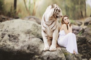 vrouw met tijger